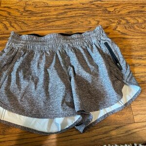 Lululemon Track that grey shorts EUC